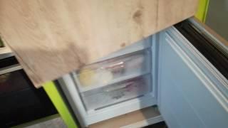Как встроить обычный холодильник в шкаф